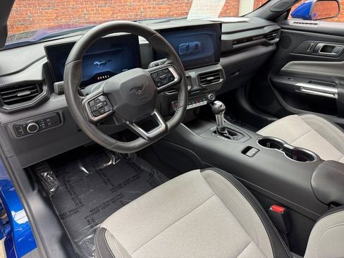 Used 2024 Ford Mustang Coupe image 12