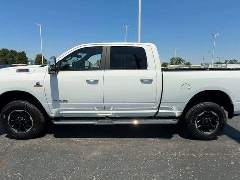 Used 2025 RAM 2500 Laramie AWD/4WD image 5