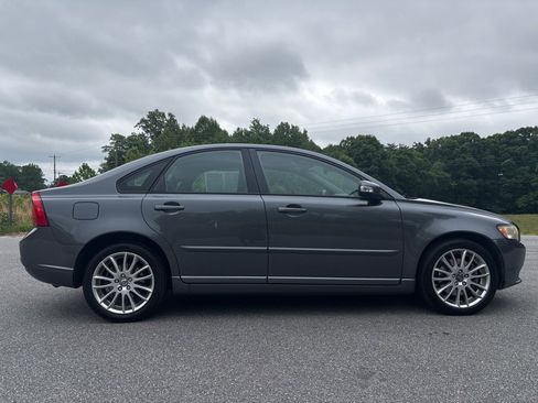 Used 2009 Volvo S40 2.4i FWD image 6