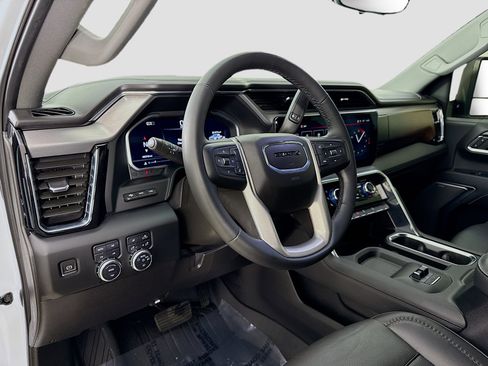 Used 2024 GMC Sierra 2500 Denali w/ Denali Reserve Package image 9