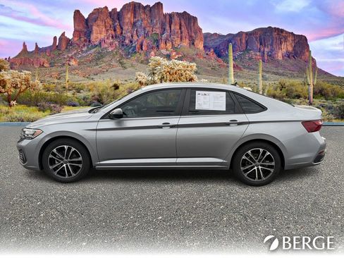 Used 2022 Volkswagen Jetta Sport w/ IQ.Drive Package image 3