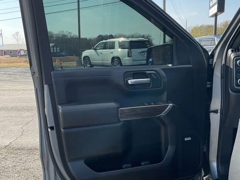 Used 2021 Chevrolet Silverado 1500 LT Trail Boss w/ Convenience Package II image 24