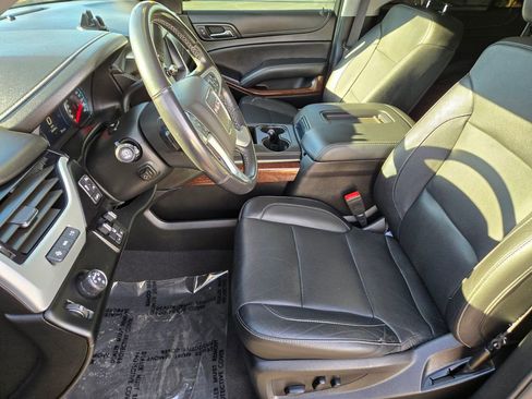 Used 2020 GMC Yukon SLT w/ Graphite Performance Edition image 10