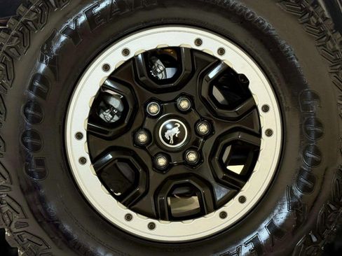 Used 2021 Ford Bronco Badlands w/ Sasquatch Package image 29