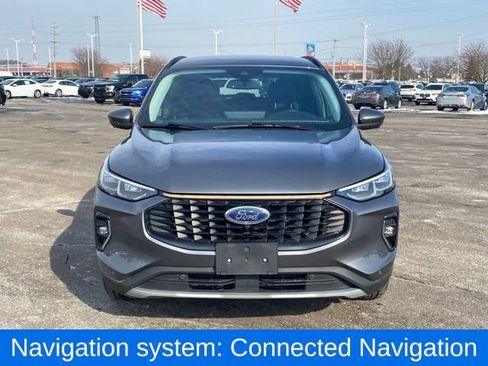 Used 2023 Ford Escape Platinum image 2