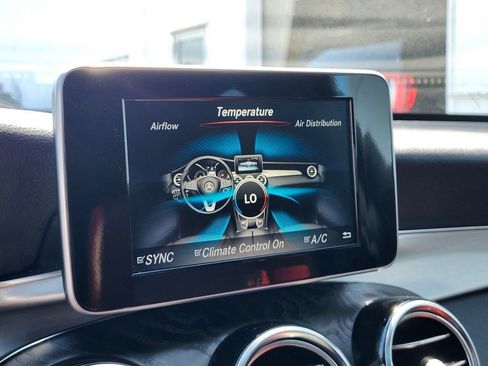 Used 2019 Mercedes-Benz GLC 300 4MATIC Coupe image 19