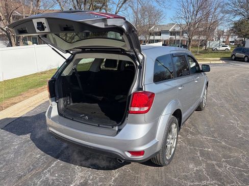 Used 2015 Dodge Journey R/T w/ Flexible Seating Group image 19