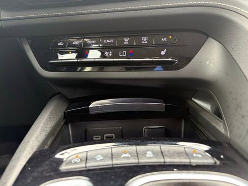 Certified 2023 Buick Envision Essence AWD/4WD image 25