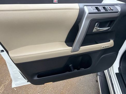Used 2023 Toyota 4Runner Limited AWD/4WD image 11