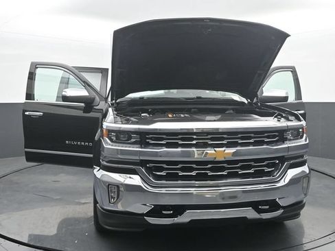 Used 2017 Chevrolet Silverado 1500 LTZ w/ Sport Package AWD/4WD image 27