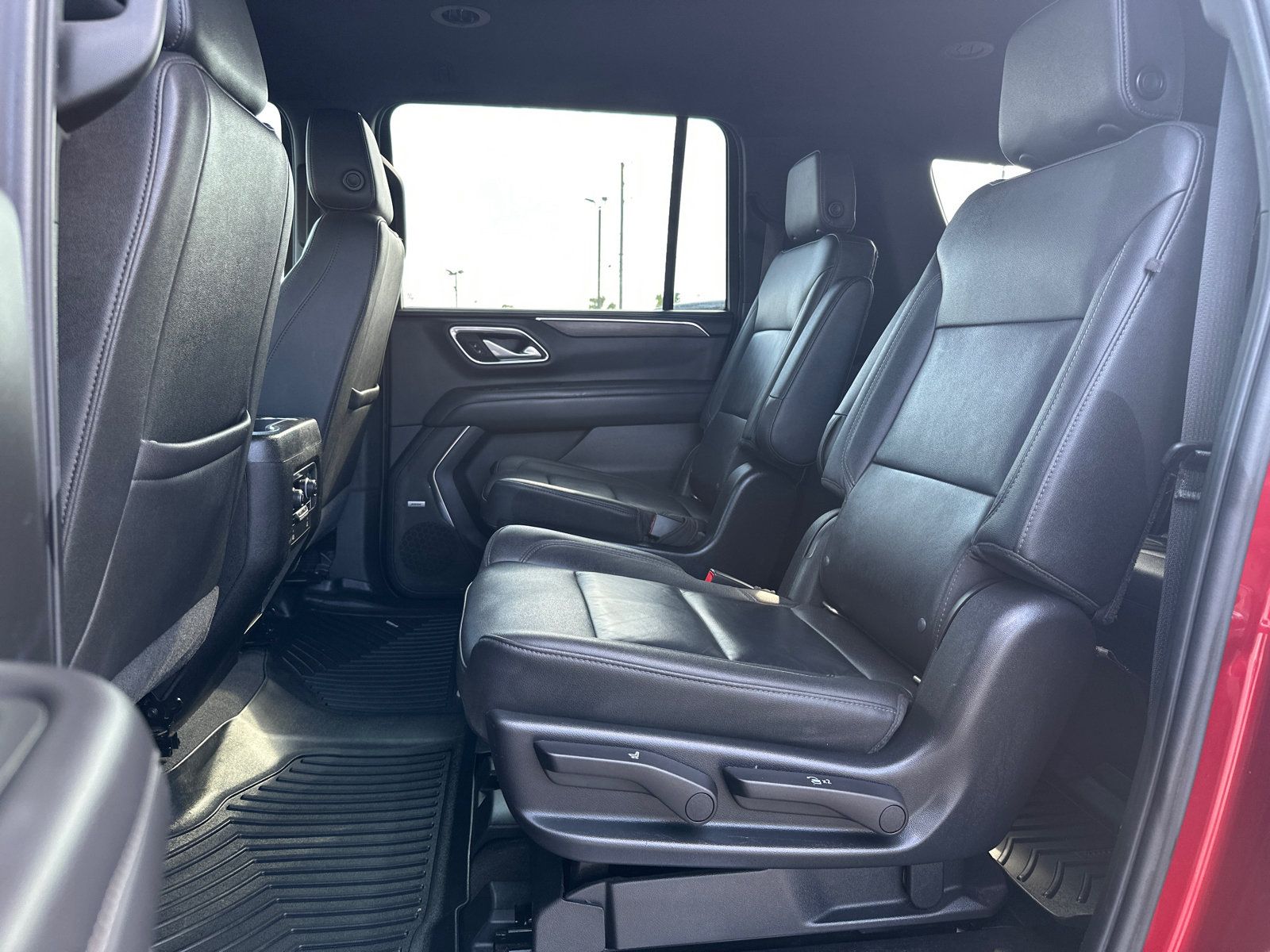 Used 2021 Chevrolet Suburban Z71 AWD/4WD image 14