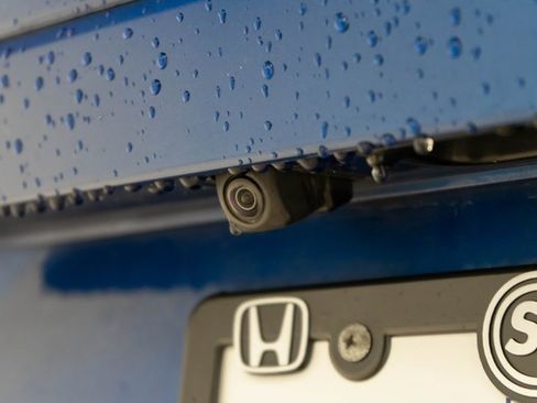 Used 2022 Honda CR-V Touring image 11