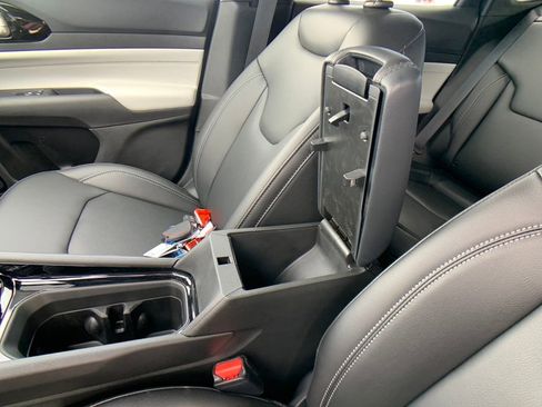 New 2026 Jeep Compass Limited image 25