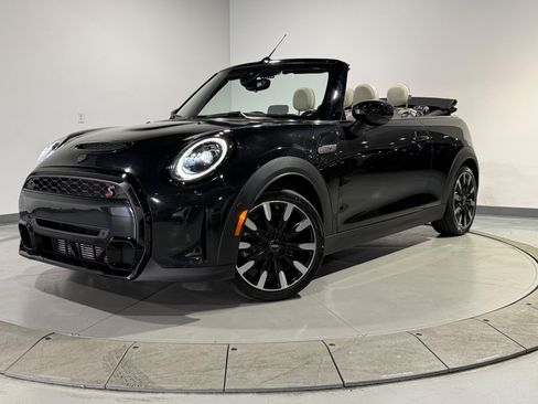 Used 2024 MINI Cooper S FWD image 1