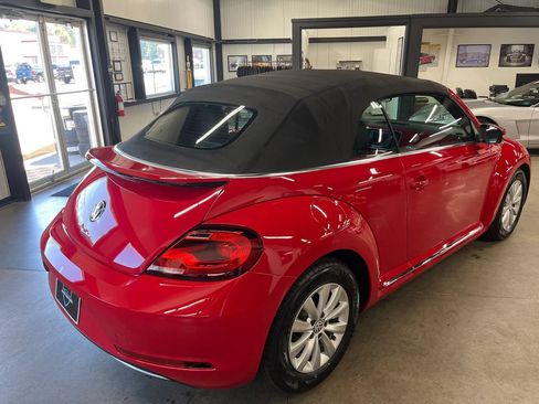 Used 2018 Volkswagen Beetle 2.0T Coast FWD image 19