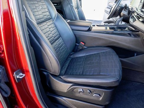 Used 2023 Cadillac Escalade ESV V image 14