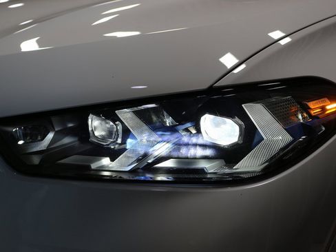 Certified 2024 BMW X5 xDrive40i w/ M Sport Package image 5