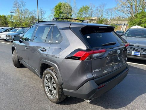 Certified 2022 Toyota RAV4 XLE Premium AWD/4WD image 7