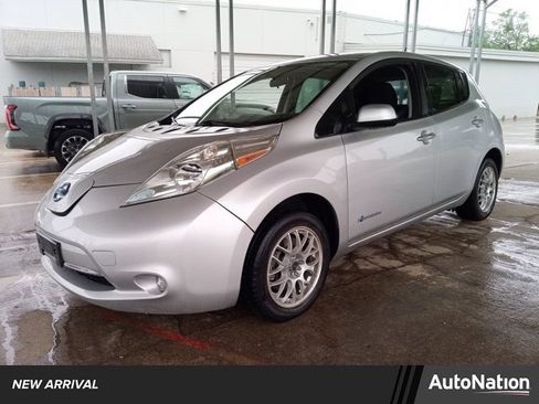 Used 2017 Nissan Leaf S image 1