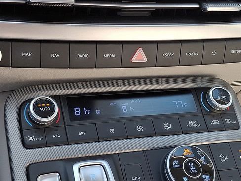 Used 2023 Hyundai Palisade Limited image 22