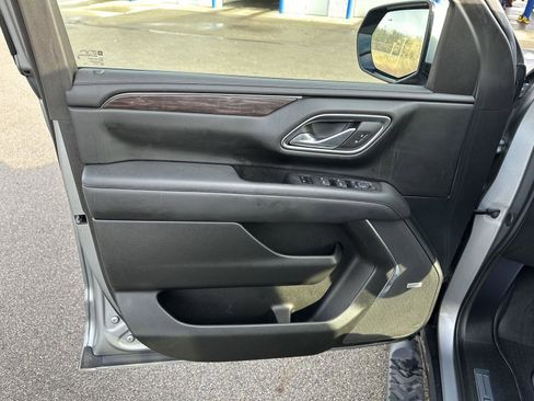 Used 2024 Chevrolet Tahoe Z71 w/ Luxury Package image 16