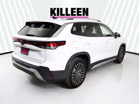 Used 2025 Volkswagen Tiguan S image 7