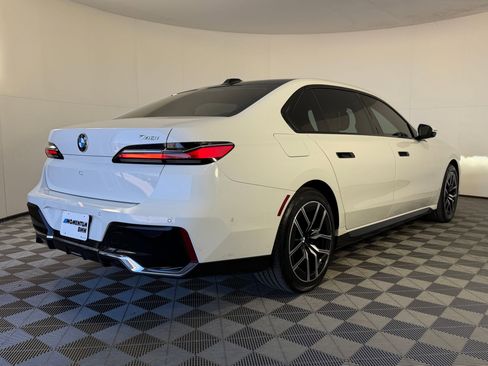 Used 2023 BMW 740i 740i w/ Parking Assistance Package image 8