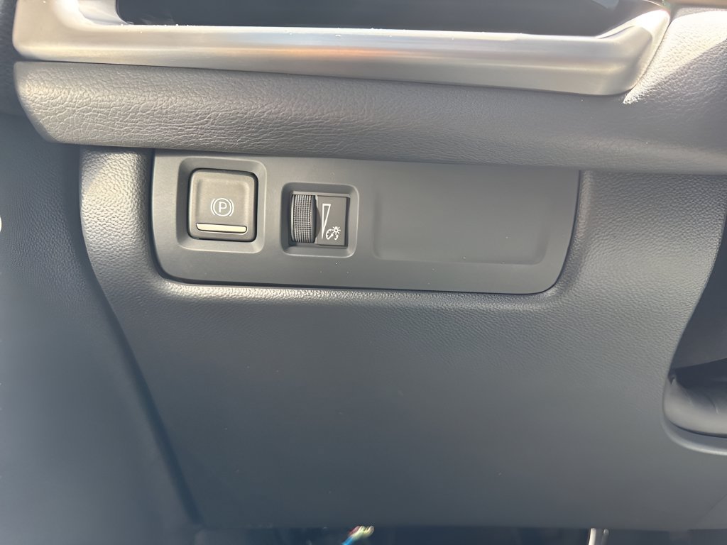 Used 2024 Cadillac XT4 Luxury FWD image 22