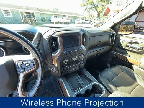 Used 2022 Chevrolet Silverado 1500 High Country w/ Technology Package image 32
