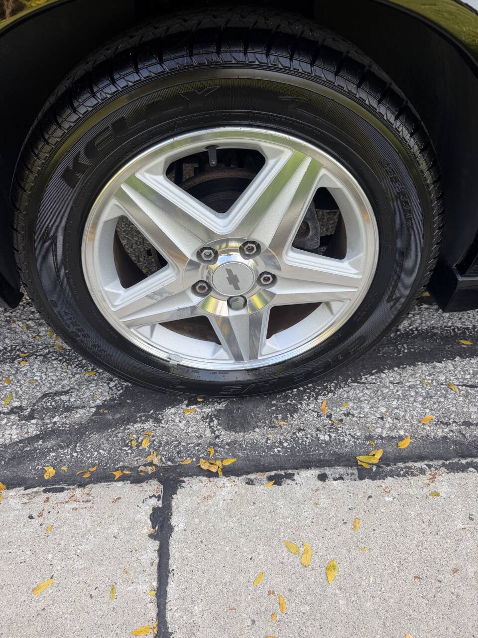 Used 2004 Chevrolet Impala SS w/ Preferred Equipment Group FWD image 22