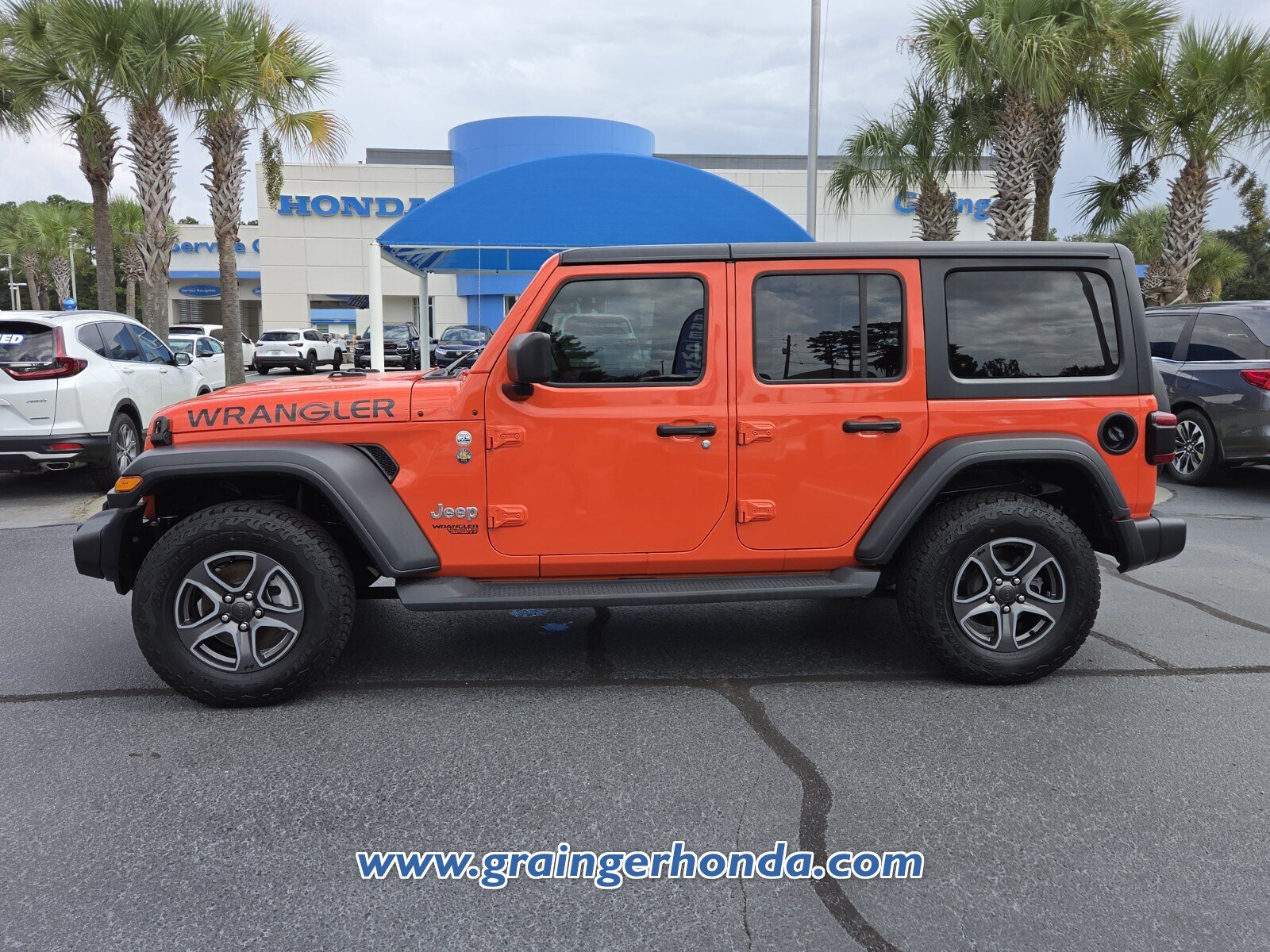 Used 2019 Jeep Wrangler Unlimited Sport S AWD/4WD image 2