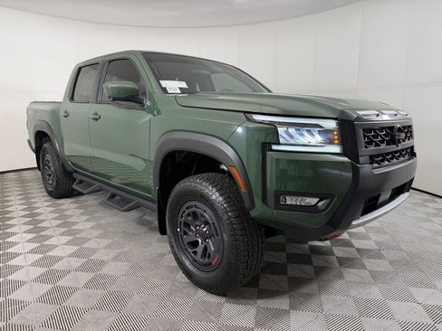Used 2025 Nissan Frontier PRO-4X w/ Pro Convenience Package AWD/4WD image 6