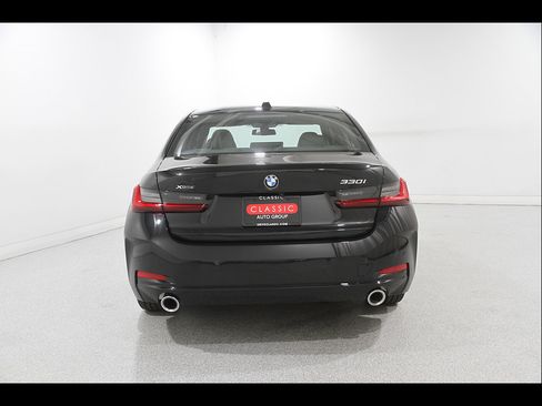 Used 2024 BMW 330i xDrive Sedan w/ Premium Package AWD/4WD image 20