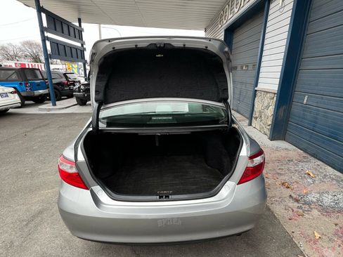 Used 2015 Toyota Camry LE image 6