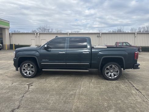 Used 2018 GMC Sierra 1500 Denali w/ Denali Ultimate Package image 9