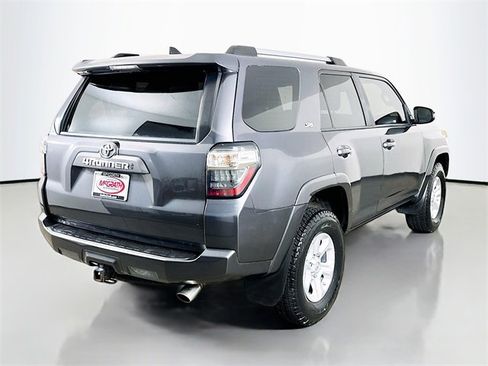 Used 2020 Toyota 4Runner SR5 Premium image 18