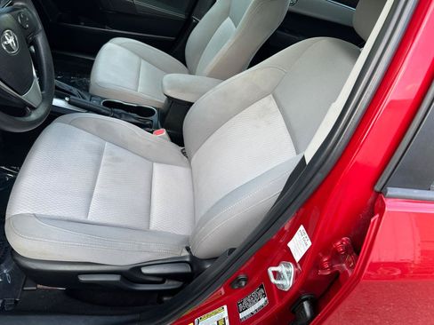 Used 2015 Toyota Corolla LE FWD image 19
