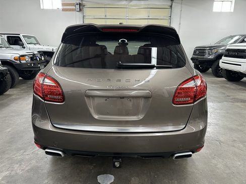 Used 2013 Porsche Cayenne Diesel AWD/4WD image 4