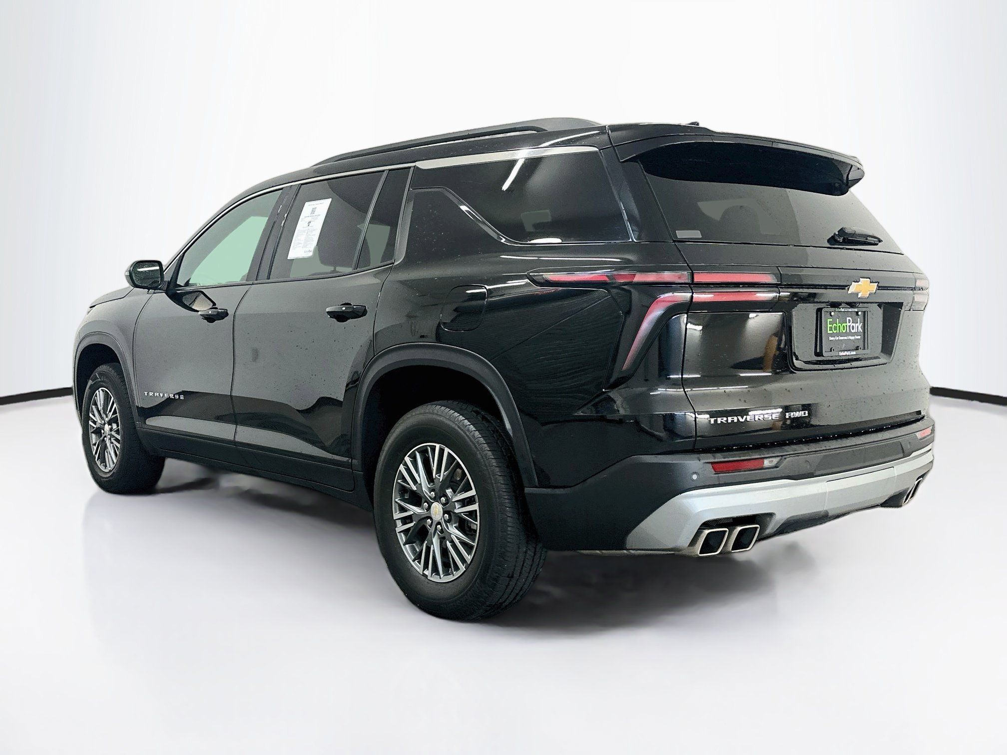 Used 2025 Chevrolet Traverse LT AWD/4WD image 5