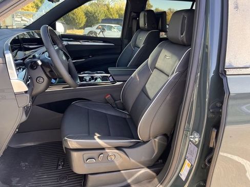 Certified 2026 Cadillac Escalade Sport w/ LPO, ONYX Package image 24