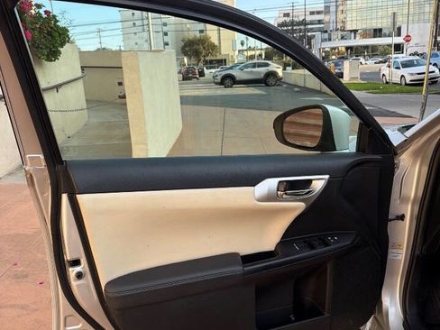 Used 2012 Lexus CT 200h Premium w/ Premium Audio Pkg image 28