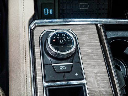 Used 2024 Ford Expedition Max Limited image 18