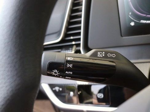 Used 2024 Kia Sportage LX image 23