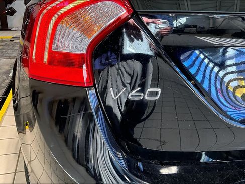 Used 2016 Volvo V60 T5 Premier image 31