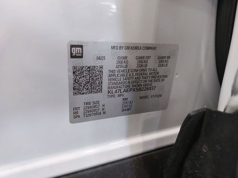Used 2025 Buick Envista Preferred FWD image 35