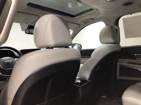 Used 2022 Kia Telluride SX w/ SX Prestige Package image 46