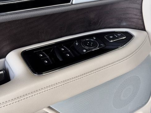 Used 2023 Lincoln Navigator Reserve AWD/4WD image 22