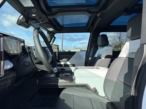 New 2025 GMC Hummer EV 3X w/ Battery Pack, 24 Module Pack image 13