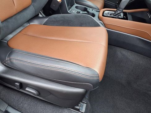 Used 2025 Subaru Forester Touring w/ Protection Package image 20