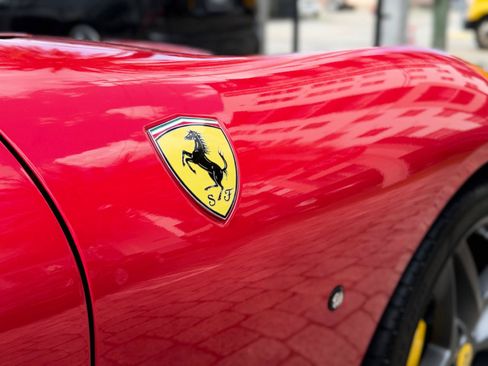 Used 2022 Ferrari Roma RWD image 10